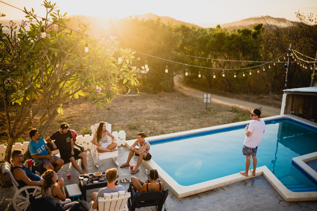 pool party