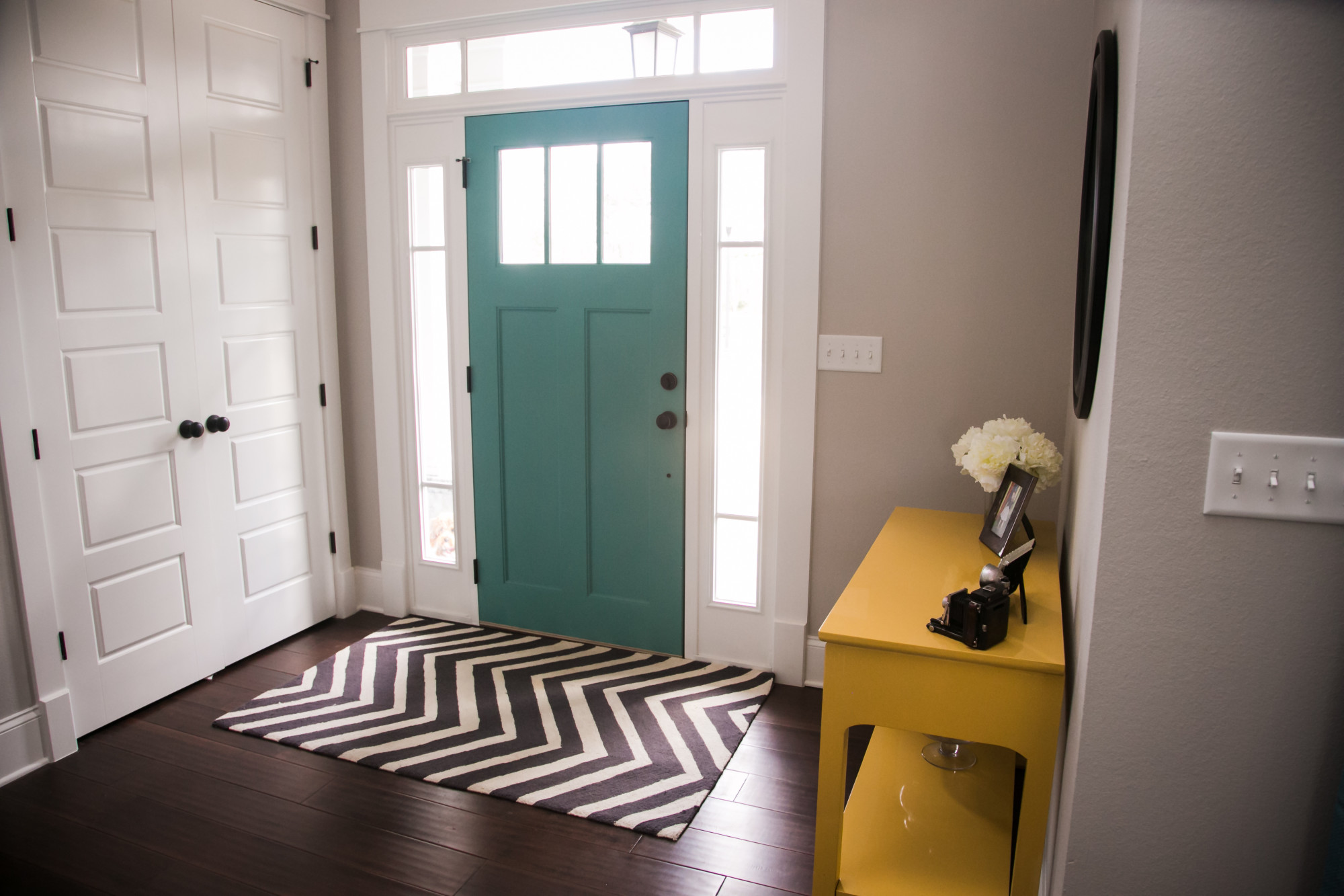 Home Entryway with Good Design Tips for Your Home